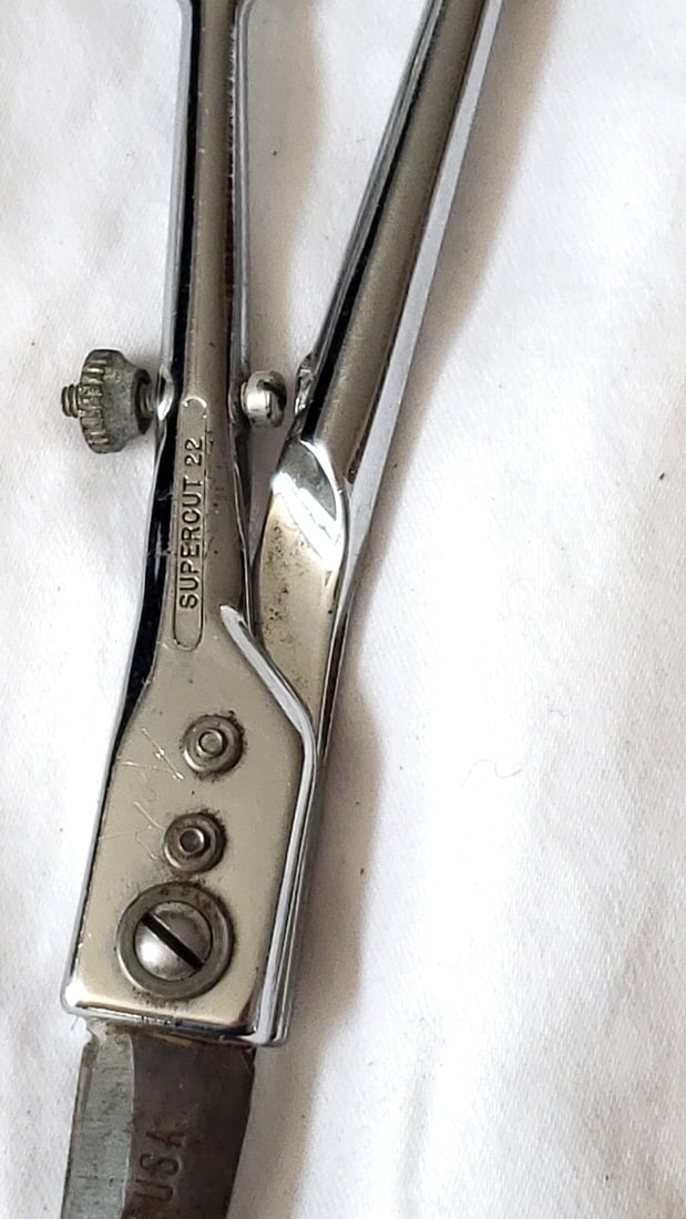 3-Pc Scissors Lot: Wiss No. 7631/2-3 Embroidery Scissors, Supercut 22 Shears - 2