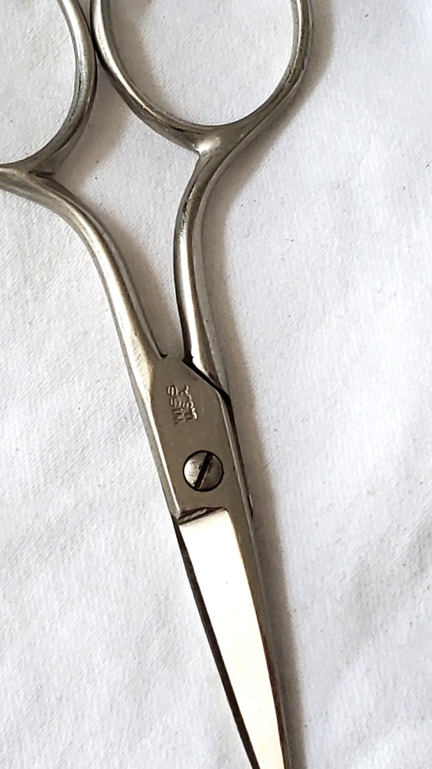 3-Pc Scissors Lot: Wiss No. 7631/2-3 Embroidery Scissors, Supercut 22 Shears - 6
