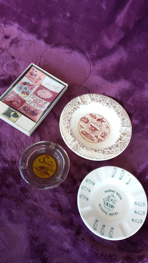 Hotel Souvenir Lot: Sands Las Vegas Ashtray, Olympic Hotel Marine Room, Sun Valley Idaho Dish: 15.5 x 9 x 1.5 2.3 lb Low Estimate: 20.00 High Estimate: 85.00