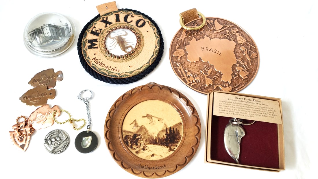 Travel Souvenir Lot Keychains Scorpion Brazil Mexico: 10 x 9 x 2 2.5 lb Low Estimate: 5.00 High Estimate: 20.00