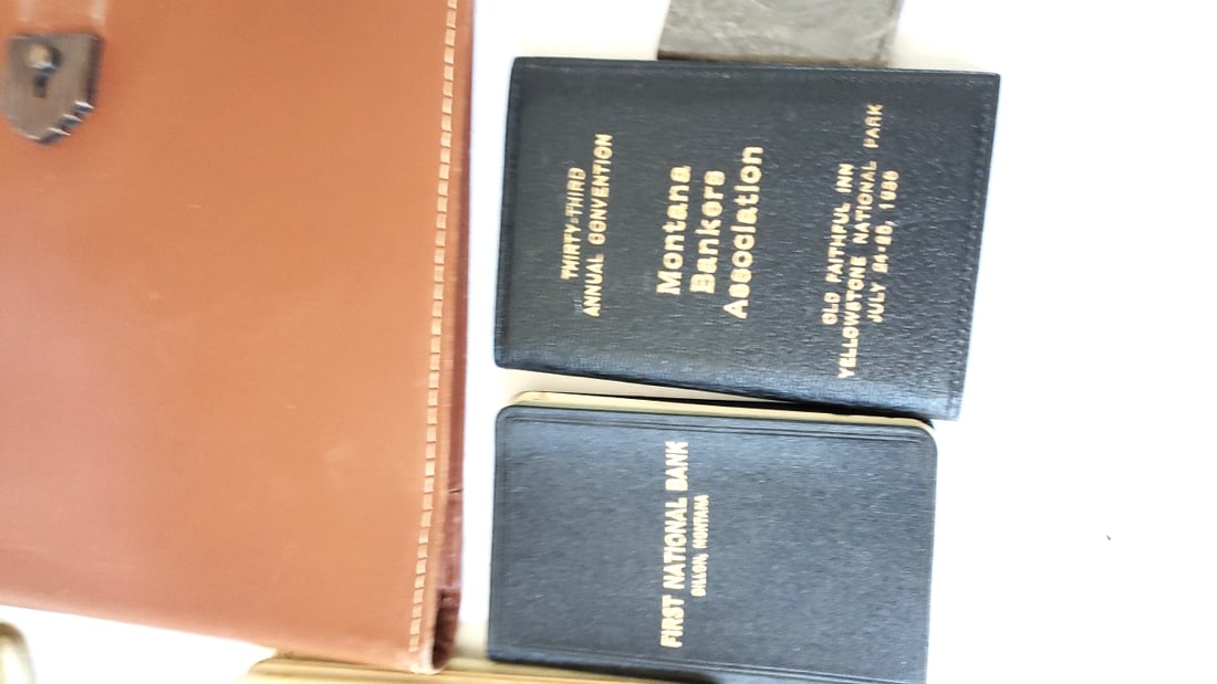 Ephemera Lot: Guest Book, Chinese Proverbs, Chinese Porcelain & Pottery, Montana Bankers Booklets - 4