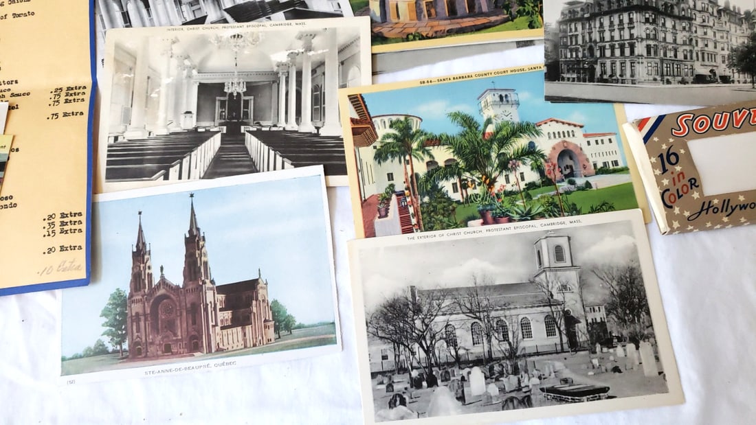 Vintage Travel Postcards & Souvenir Booklets Lot: Sainte-Anne-de-Beaupr, Hollywood, Baltimore - 2