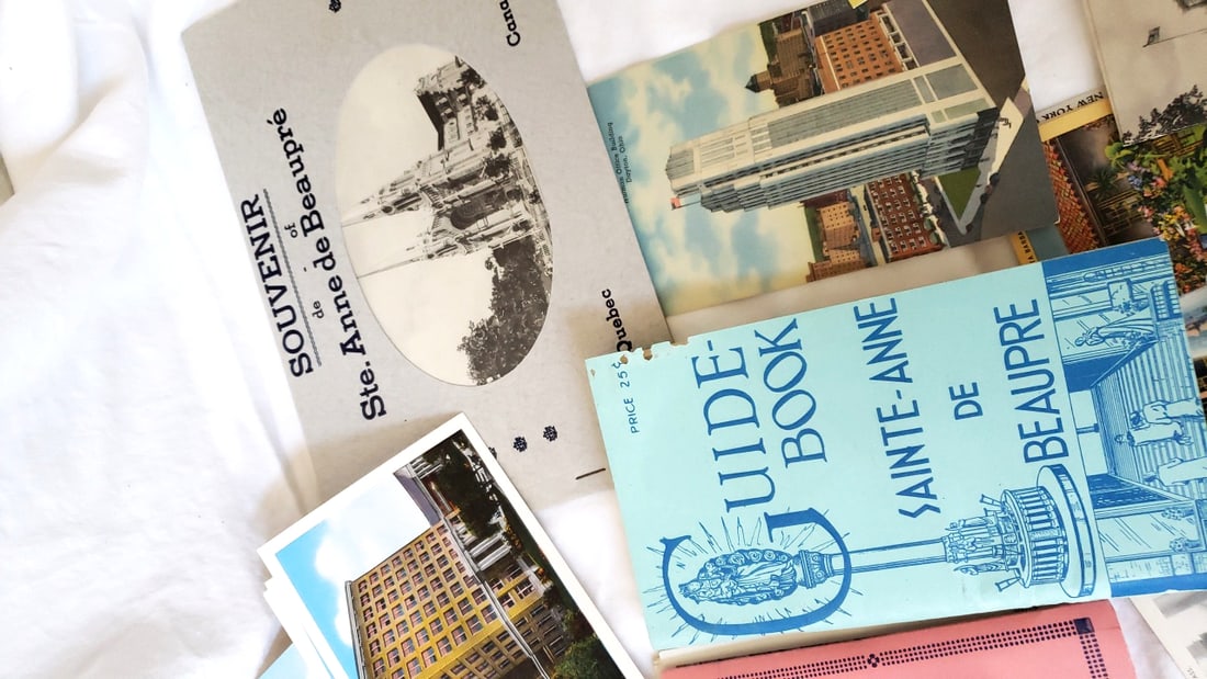 Vintage Travel Postcards & Souvenir Booklets Lot: Sainte-Anne-de-Beaupr, Hollywood, Baltimore - 4