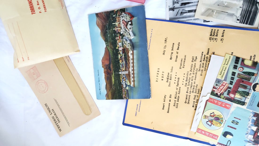 Vintage Travel Postcards & Souvenir Booklets Lot: Sainte-Anne-de-Beaupr, Hollywood, Baltimore - 5