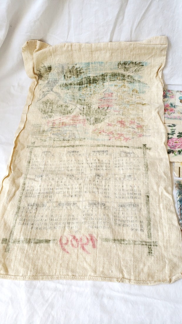 1969 Japanese Calendar Tea Towel and Tengujyo Serviettes - 3