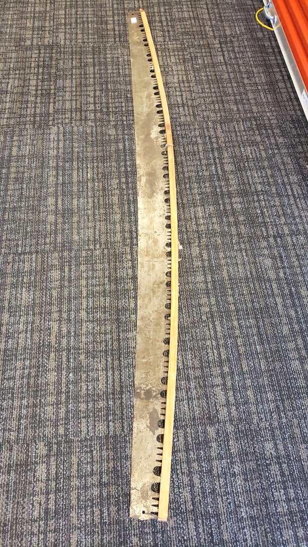 87 in. Metal Serrated Saw Blade with Wooden Tooth Guard: 4 x 87 x 0.8 6.5 lb Low Estimate: 30.00 High Estimate: 150.00