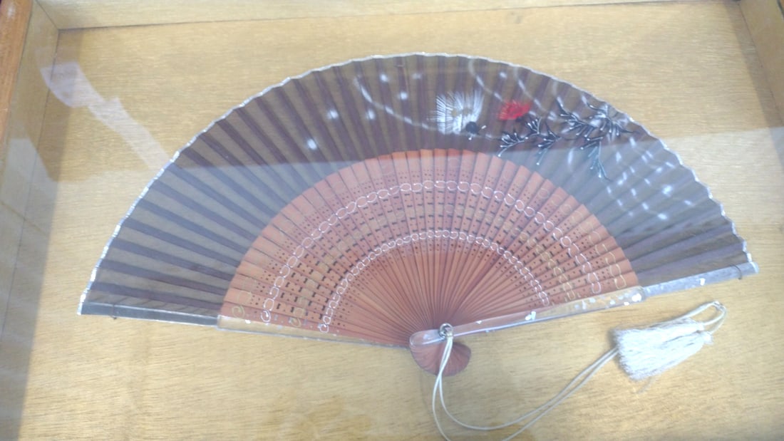 Two Decorative Folding Hand Fans in Wooden Glass Display Case, Floral Bird Motifs - 3