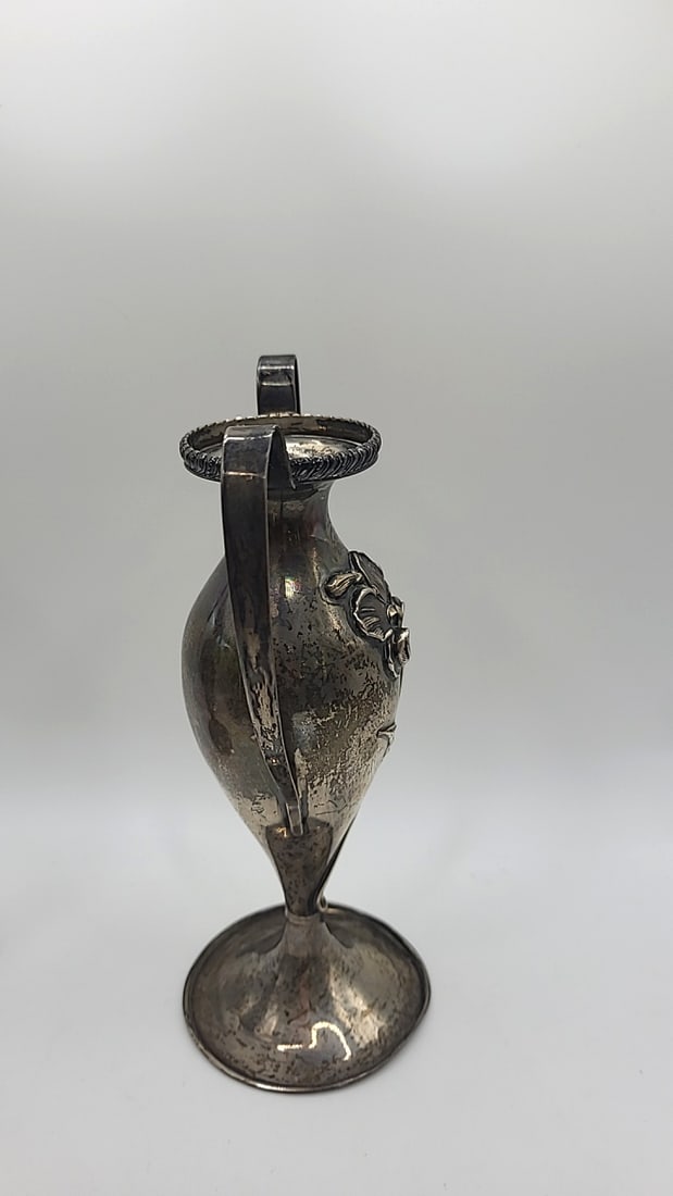 Pair Of Sterling Silver Art Nouveau Two-handle Bud Vases With Floral Relief. 366g - 3