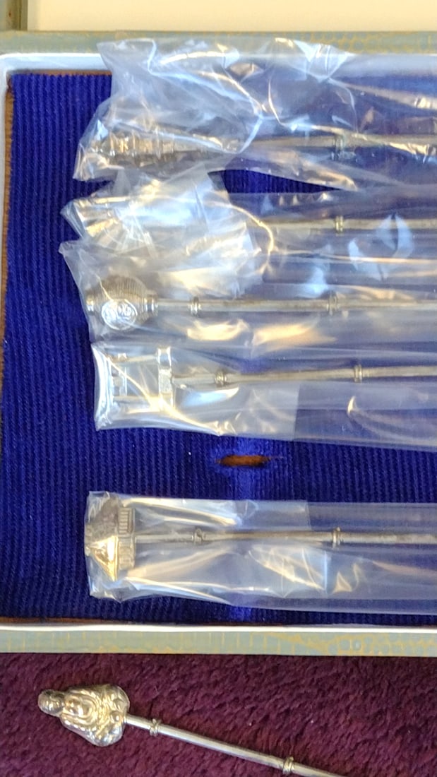 Boxed Set Of 6 Sterling Silver Demitasse Spoons With Figural Finials - 2