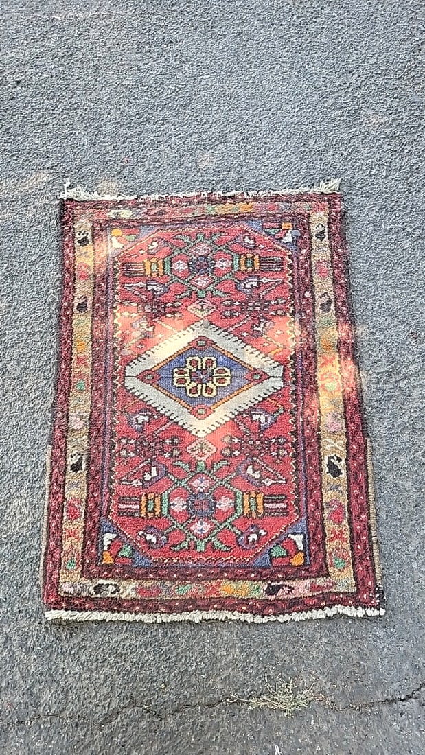 Handmade Iranian Persian Red Geometric Rug 100 Wool Pile (1 of 3)