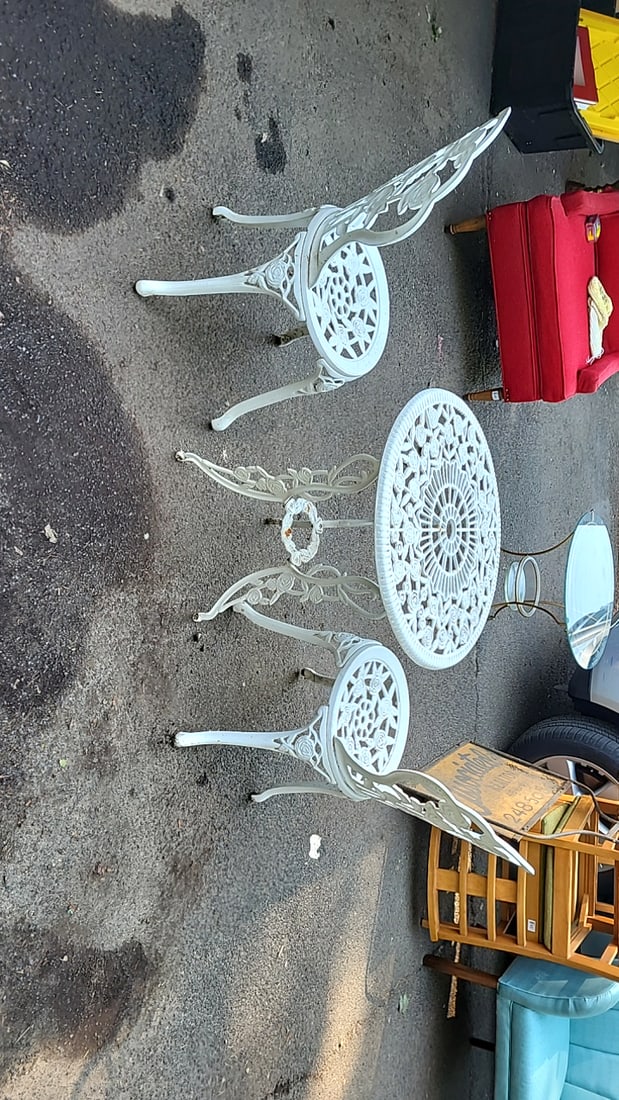 White Rose Floral Metal Patio Bistro Set With Round Table And 2 Chairs - 5