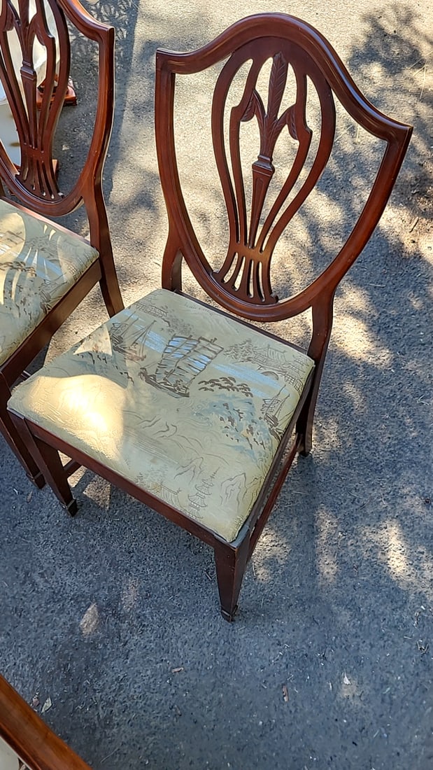 Set Of 4 Shield-back Wooden Dining Chairs With Asian Toile Upholstered Seats - 4