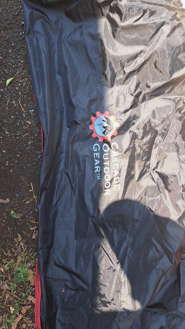 Like New Cascade Outdoor Gear 6-man Camping Tent With Poles, Stakes And Carry Bag - 2