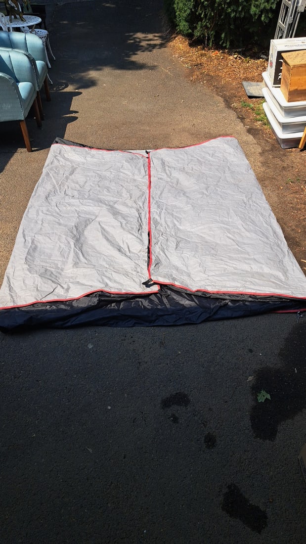 Like New Cascade Outdoor Gear 6-man Camping Tent With Poles, Stakes And Carry Bag - 3