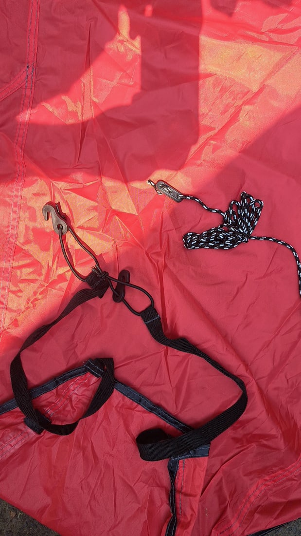 Like New Cascade Outdoor Gear 6-man Camping Tent With Poles, Stakes And Carry Bag - 9