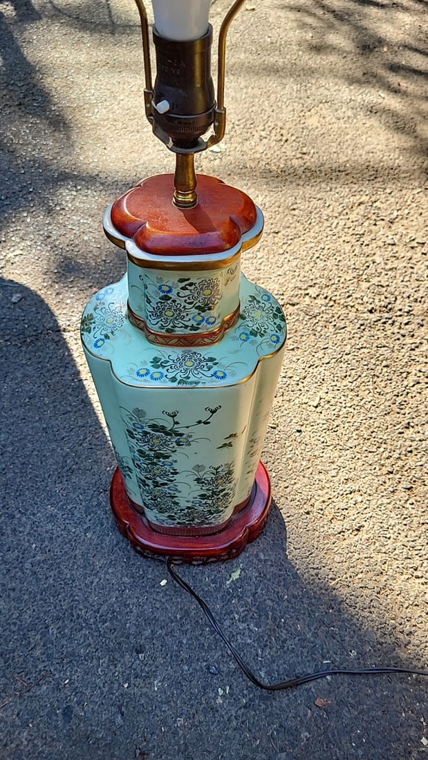 Asian Floral Porcelain Table Lamp With Cream Shade And Red Wood Base - 2