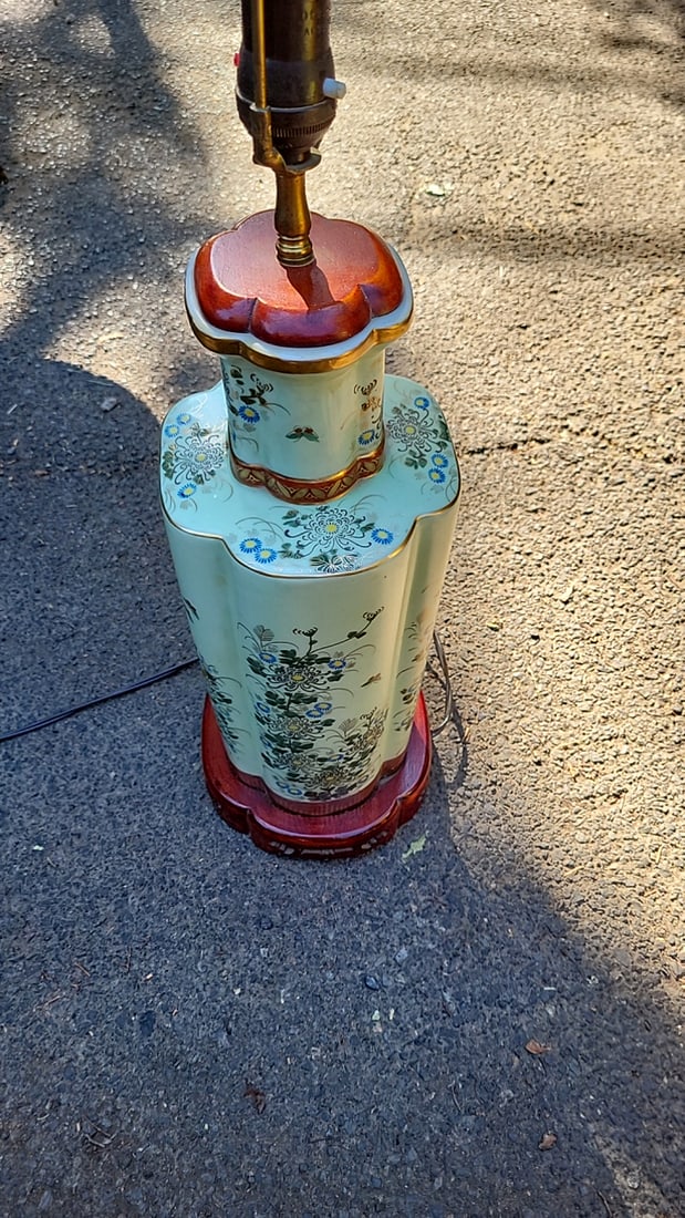 Asian Floral Porcelain Table Lamp With Cream Shade And Red Wood Base - 5