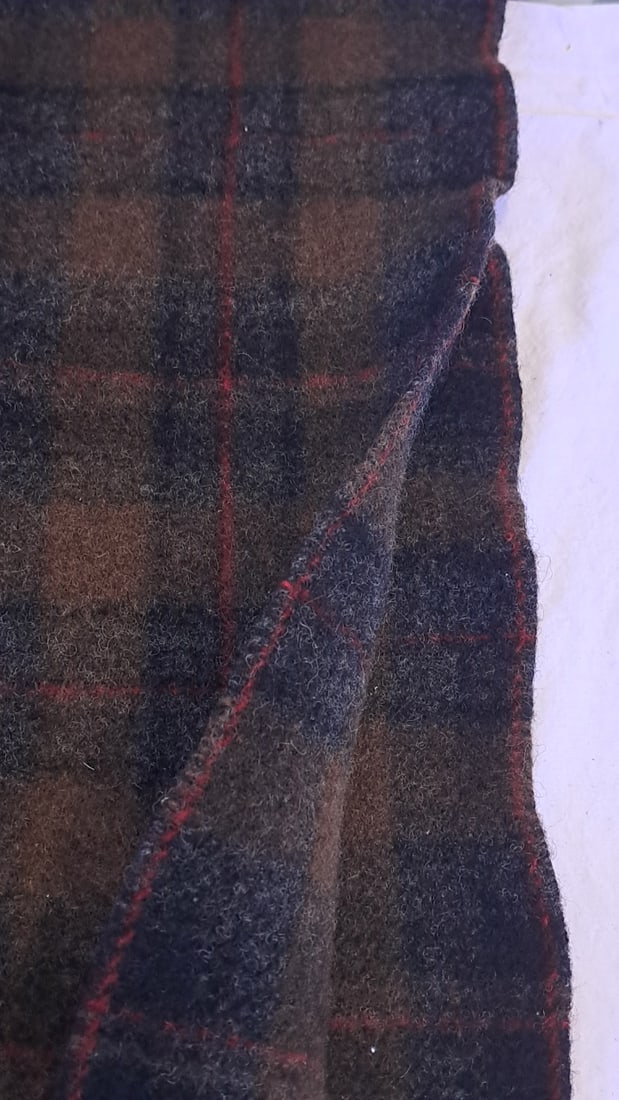 Pendleton Woolen Mills 100% Virgin Wool Brown Gray Red Plaid Fringed Blanket - 4