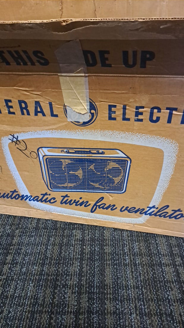 General Electric F11t2 Automatic Twin Fan Ventilator Window Fan - 2