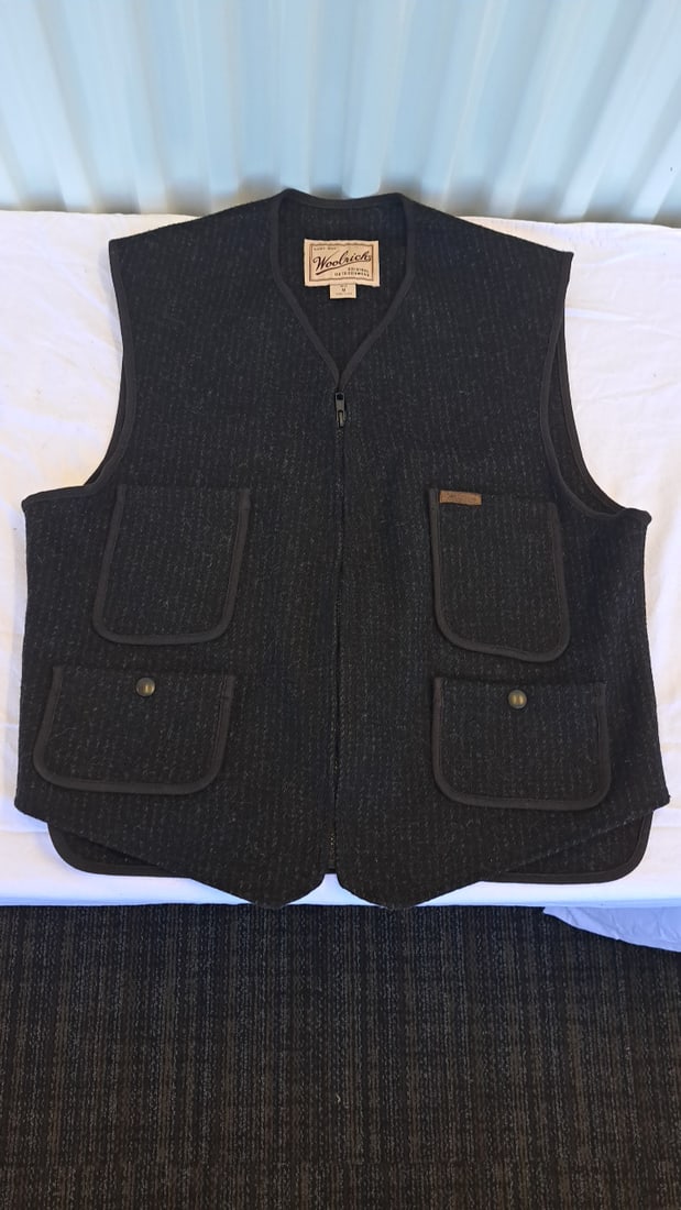 Woolrich Original Outdoorwear Men's M Black Wool Zip Front Vest Made In Usa: 13 x 11 x 3in. 1lb Low Estimate: 25.00 High Estimate: 75.00
