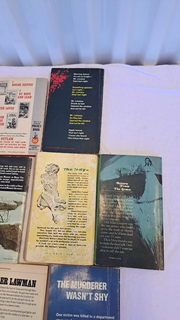 Lot Of 10 Paperback Books Western Mystery Gothic Max Brand Helen Reilly Ernest Haycox - 7