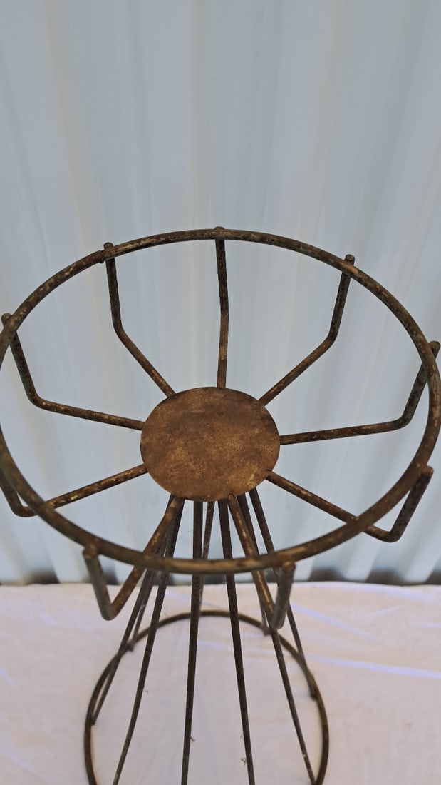 Metal Wire Plant Stand Round Base Top Basket Approx 20in High - 3