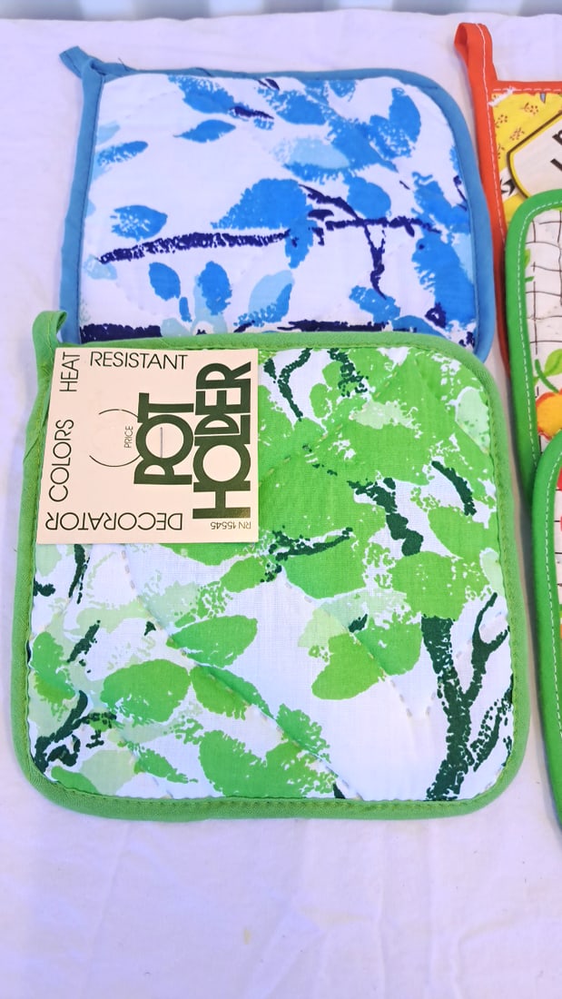 Skilcraft Mr 946 Pot Holder Lot, Assorted Floral Fruit Leaf Patterns Nos - 2