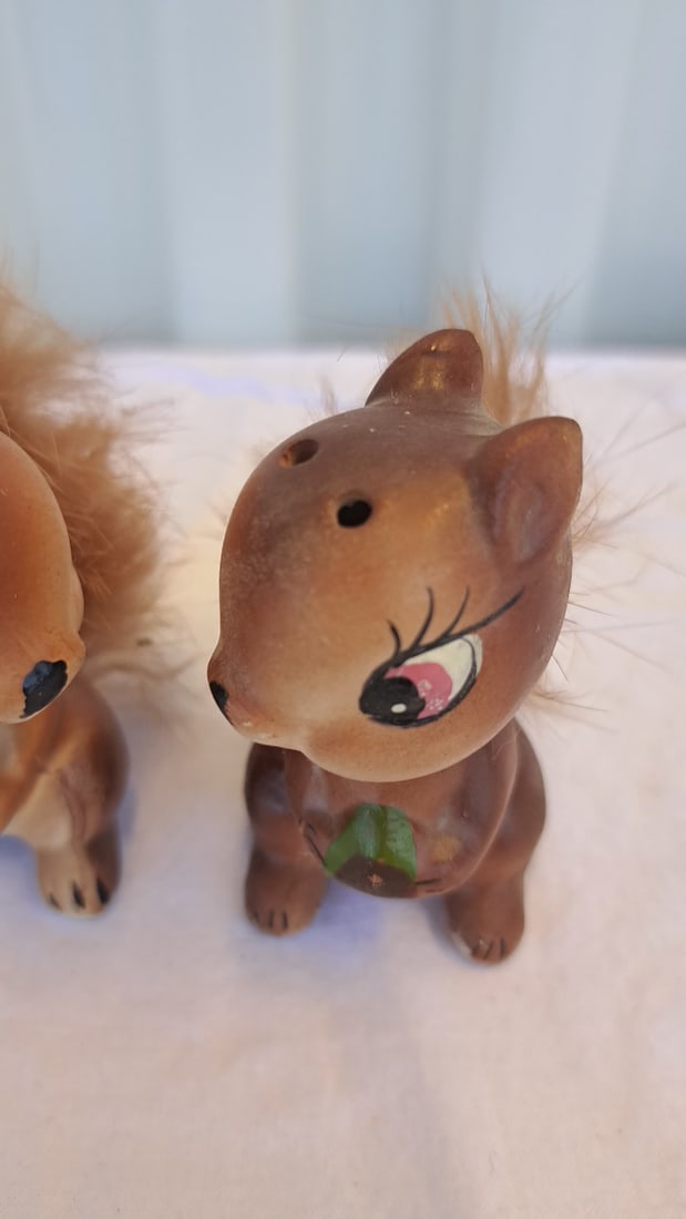 Pair Squirrel Salt & Pepper Shakers With Faux Fur Tails And Acorns - 3