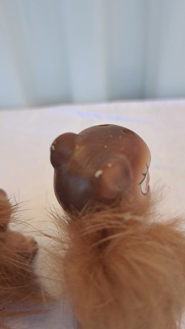 Pair Squirrel Salt & Pepper Shakers With Faux Fur Tails And Acorns - 7