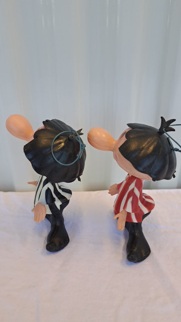 Pair Of Big Nose Football Fan Hanging Figures, Red And Black Striped Shirts - 2