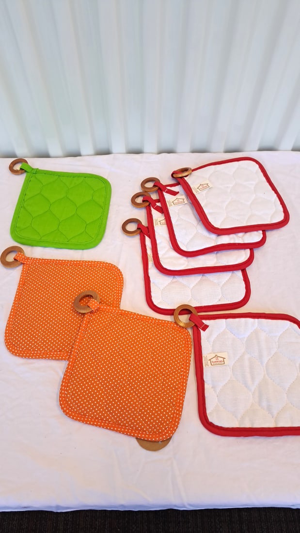 8 Kitchen Complements Homecare Kitchen Mates Potholders Bnwt - 8