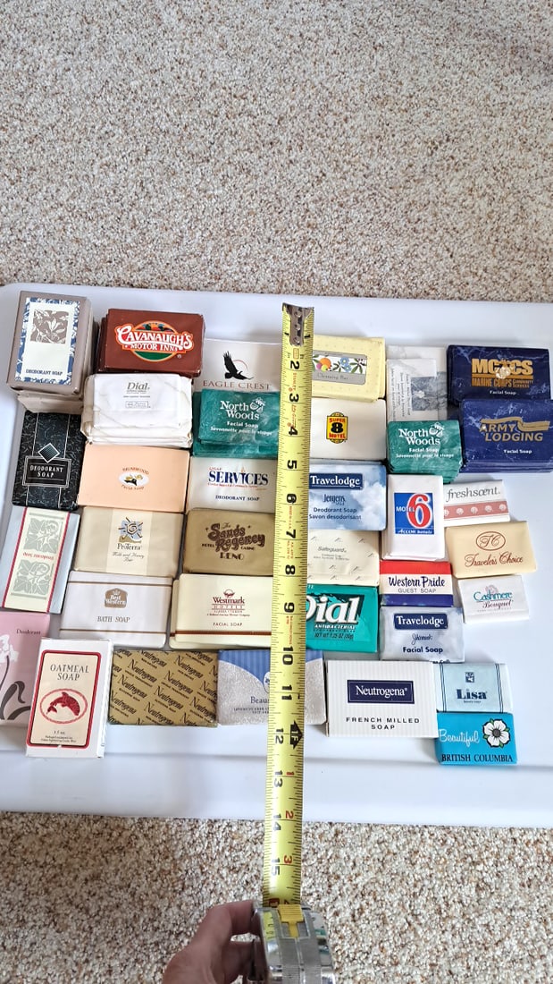 70 Vintage Hotel Motel Soap Bar Lot Dial Neutrogena Best Western Travelodge Motel 6 - 2
