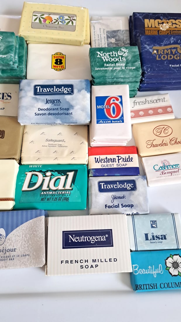 70 Vintage Hotel Motel Soap Bar Lot Dial Neutrogena Best Western Travelodge Motel 6 - 7