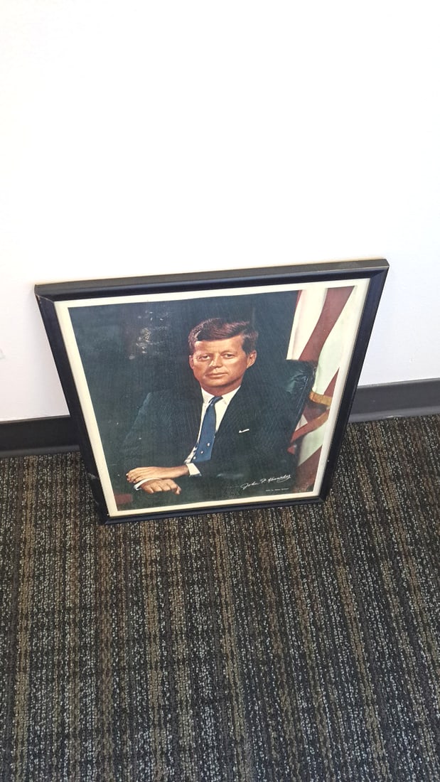 John F. Kennedy Flame Of Hope Candle In Box & Framed Jfk Portrait Fabian Bachrach - 10