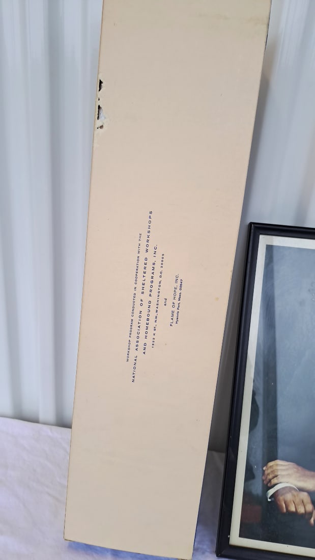 John F. Kennedy Flame Of Hope Candle In Box & Framed Jfk Portrait Fabian Bachrach - 7