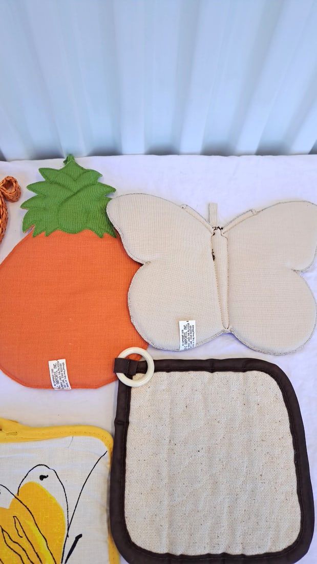 Kitchen Potholder Trivet Lot Vera Butterfly Pineapple Mushroom Floral Woven Straw - 6