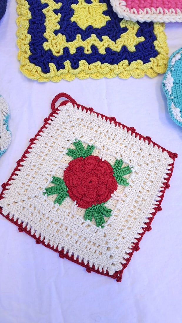 6 Crochet Pot Holders Assorted Floral Round Square Designs - 6