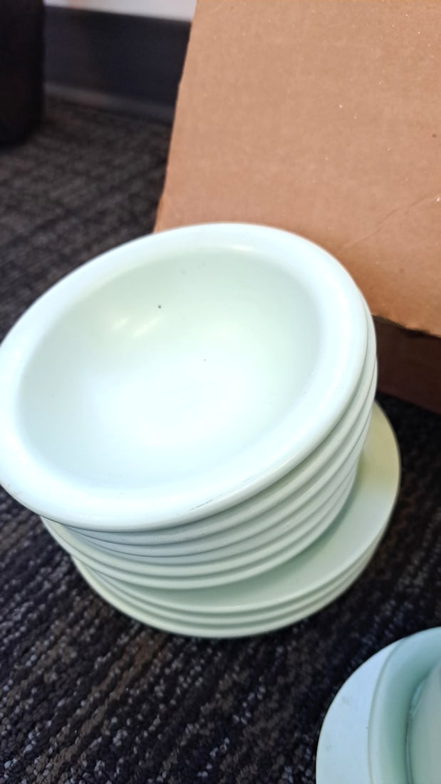 Boonton Pale Green Melamune Dinnerware Set 45 Pieces - 2