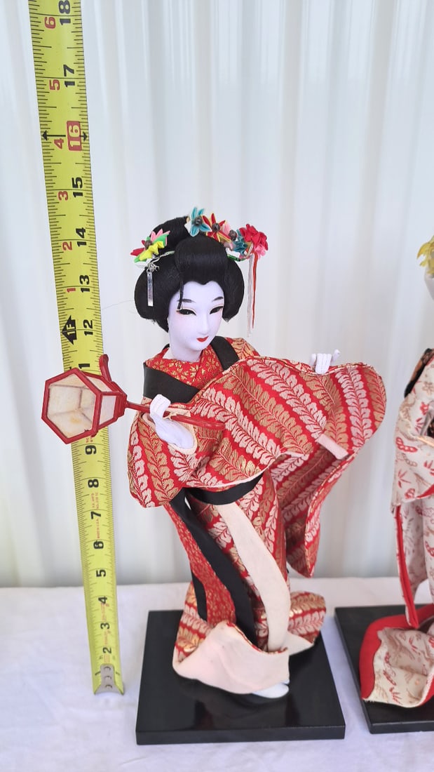Pair Of Japanese Geisha Ningyo Dolls In Red And Cream Kimono On Black Display Bases - 2