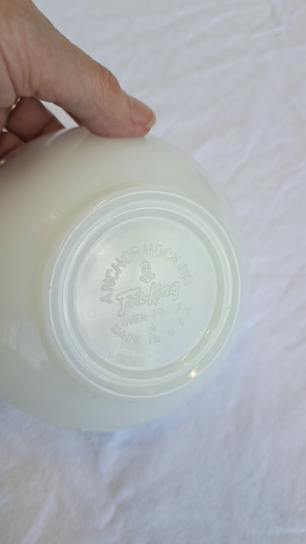 Green Jadeite Square Lidded Refrigerator Dish 9 Anchor Hocking White Milk Glass Swirl Bowls - 5
