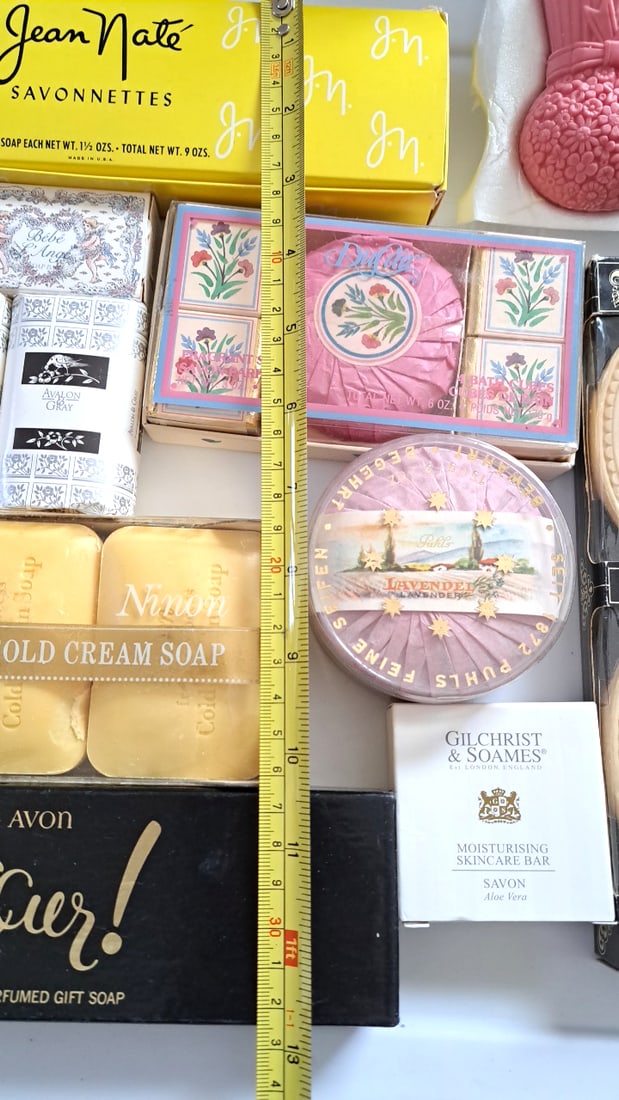 Vintage Soap Lot Jean Nat Savonnettes Avon Occur Ninon Cold Cream Gilchrist & Soames - 2