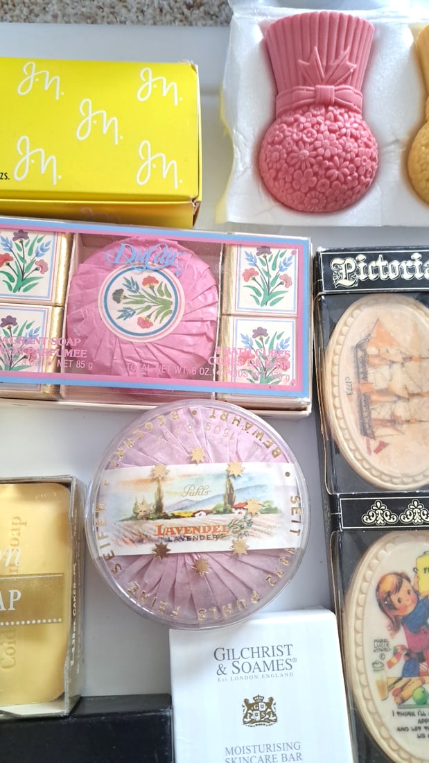 Vintage Soap Lot Jean Nat Savonnettes Avon Occur Ninon Cold Cream Gilchrist & Soames - 6