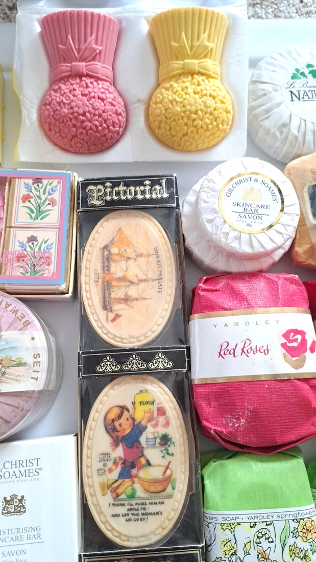 Vintage Soap Lot Jean Nat Savonnettes Avon Occur Ninon Cold Cream Gilchrist & Soames - 7