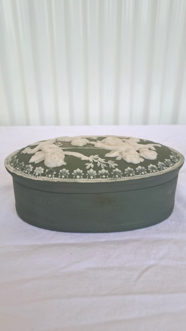 Green Jasper Ware Style Oval Lidded Trinket Box With White Cherub Relief - 4