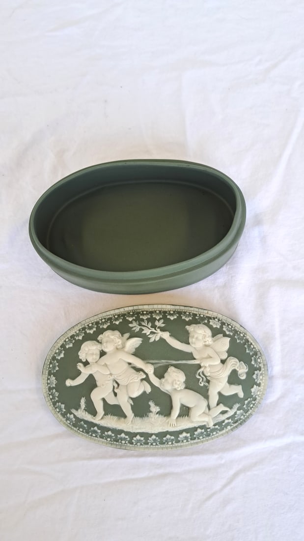 Green Jasper Ware Style Oval Lidded Trinket Box With White Cherub Relief - 6