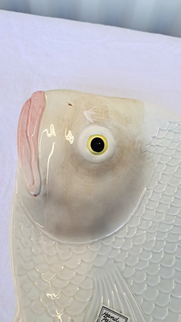 Fiyz And Floyd 1986 Hand Painted Glazed Ceramic Fish-shaped Serving Platter, Cream With Pink Lips - 2