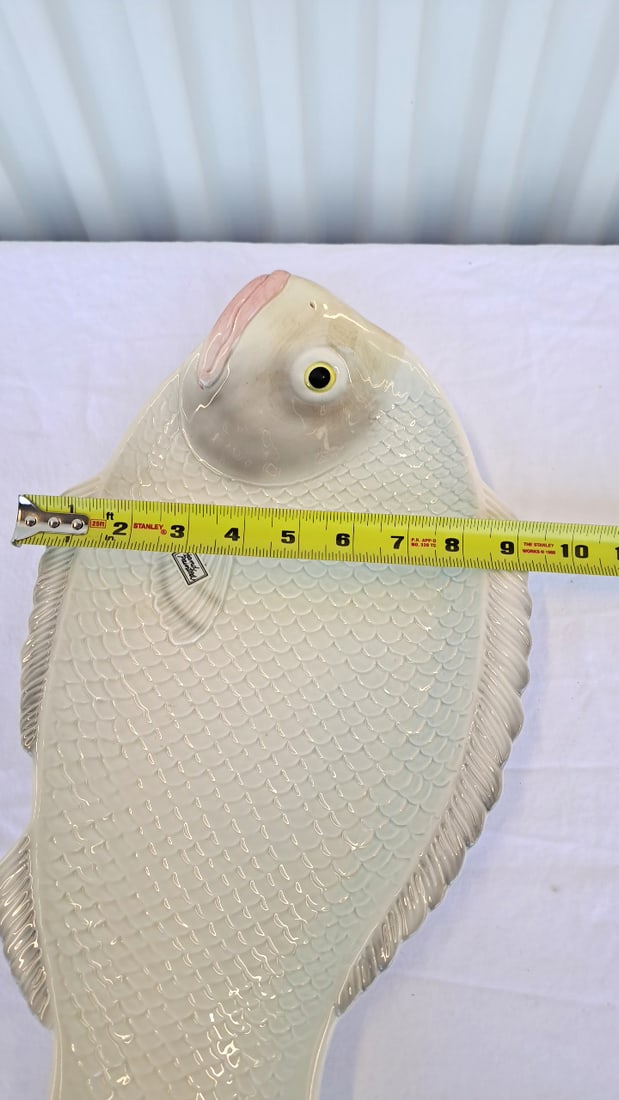 Fiyz And Floyd 1986 Hand Painted Glazed Ceramic Fish-shaped Serving Platter, Cream With Pink Lips - 7