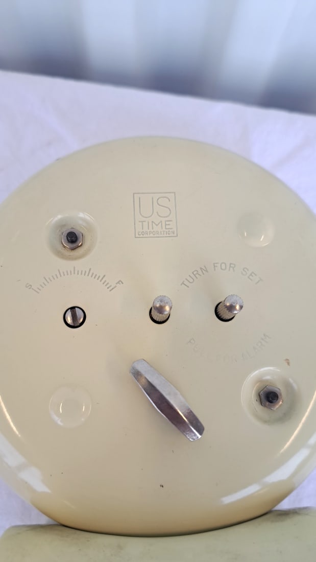 Yankee Radiolite Cream Metal Table Alarm Clock Made In Usa - 9