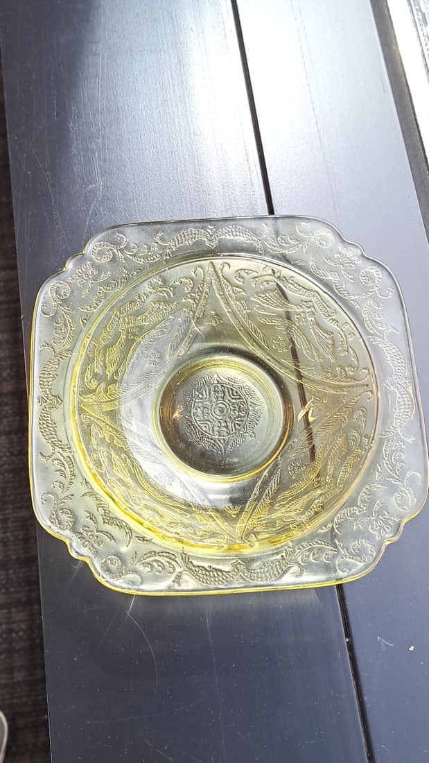 8 Amber Madrid Depression Glass Bowls 7in - 4