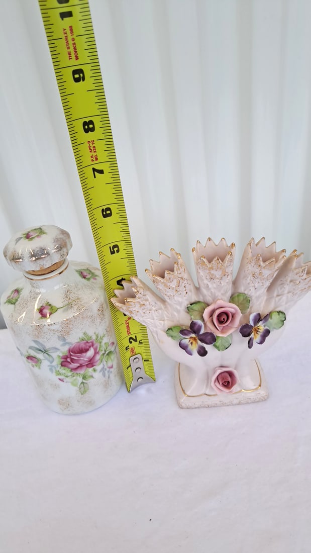 Lefton Porcelain Vase And Kelvin Bottle.With Lid - 2